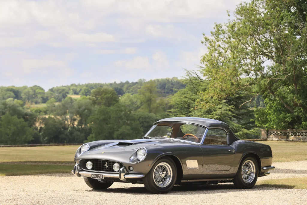 Ferrari 250 GT SWB California Spider Competizione de 1961 con carrocería de aluminio